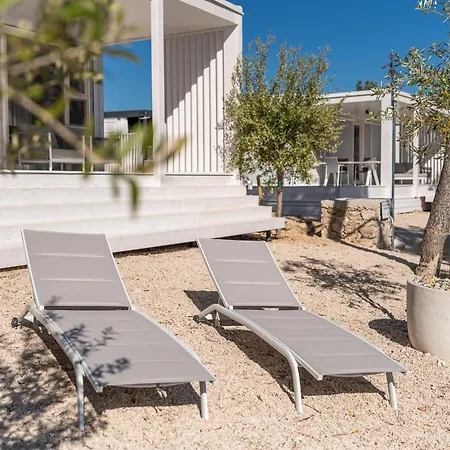 Apartments Pool Villa Maria, Novalja Exterior foto