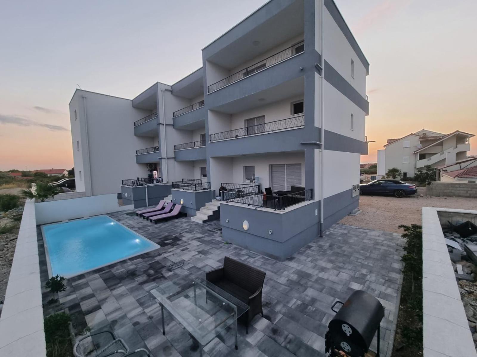 Apartment Pool Maria,